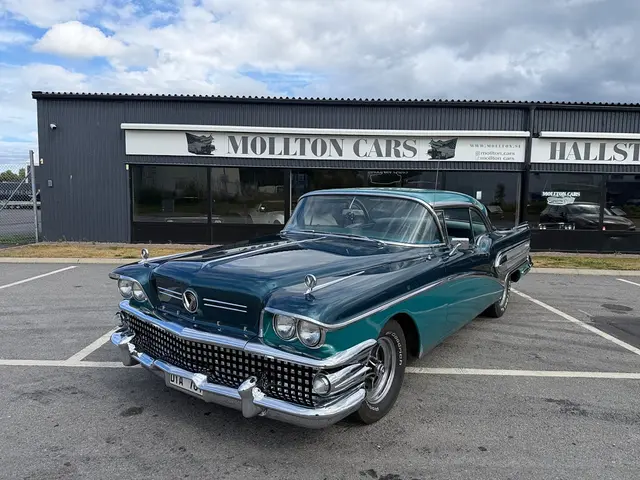 Buick Century 2-dörrars Riviera 6.0 V8