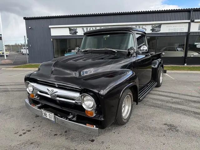 Ford F-100 V8 383cui 0kr insats 4659kr