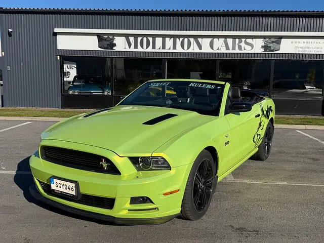 Ford Mustang GT Convertible GT