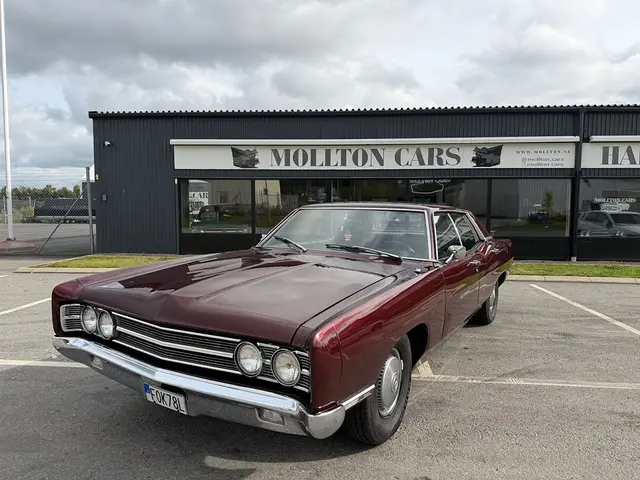 Ford Galaxie 500 4-dörrars Hardtop 5.0 V8 0kr insats 1705kr/mån